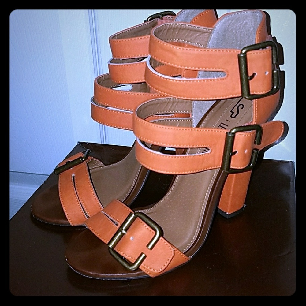 Leila Stone Orange Heels